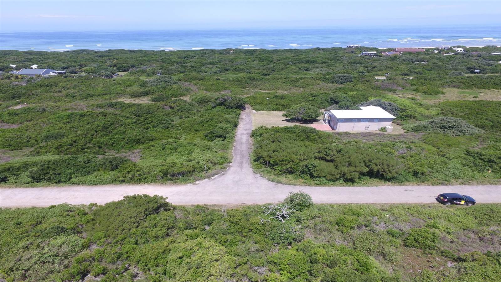 1015 m² Land available in Cannon Rocks photo number 1