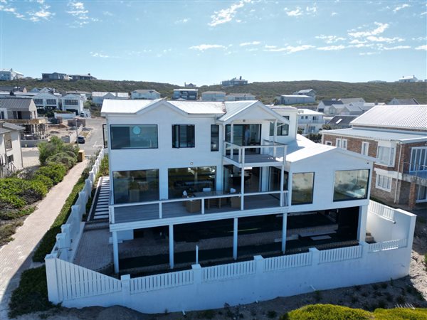 5 Bedroom House 5 Bedroom House