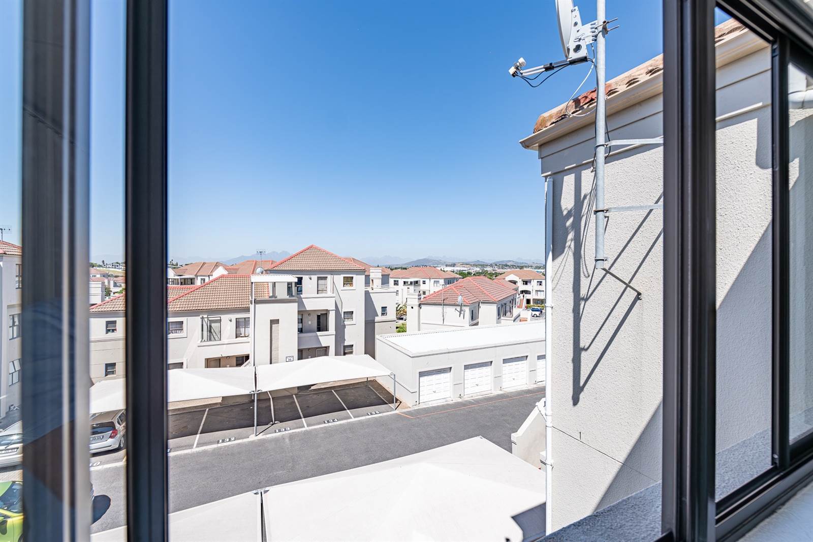 2 Bed Apartment in Brackenfell Central photo number 24