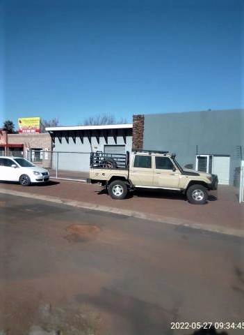 400  m² Office Space in Witbank photo number 1