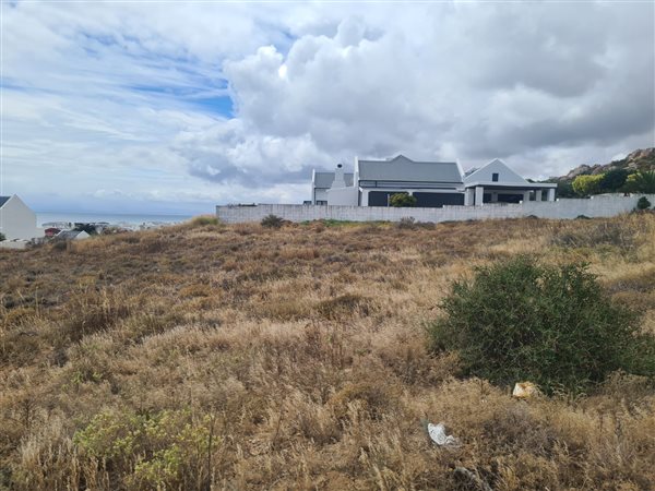 878 m² Land