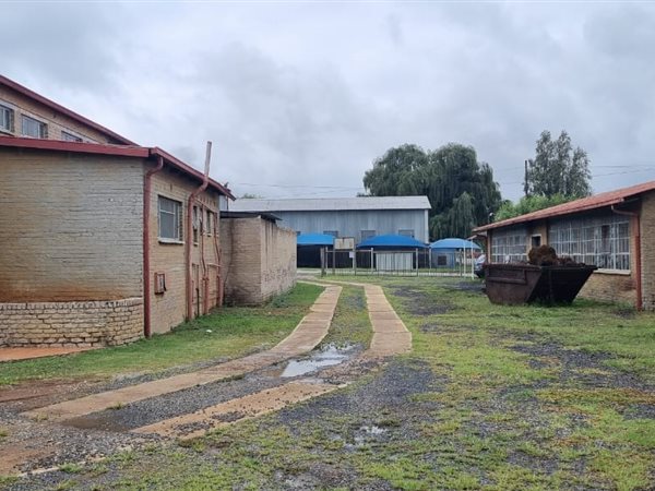 530 m² Industrial space 530 m² Industrial space