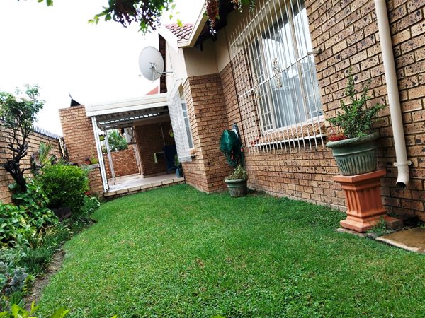 3 Bedroom Simplex 3 Bedroom Simplex