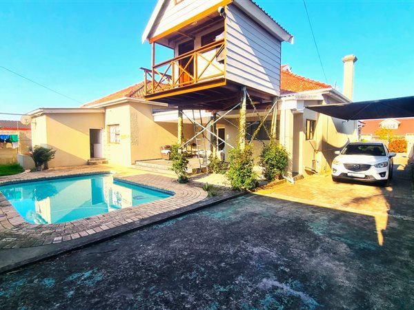 5 Bedroom House 5 Bedroom House