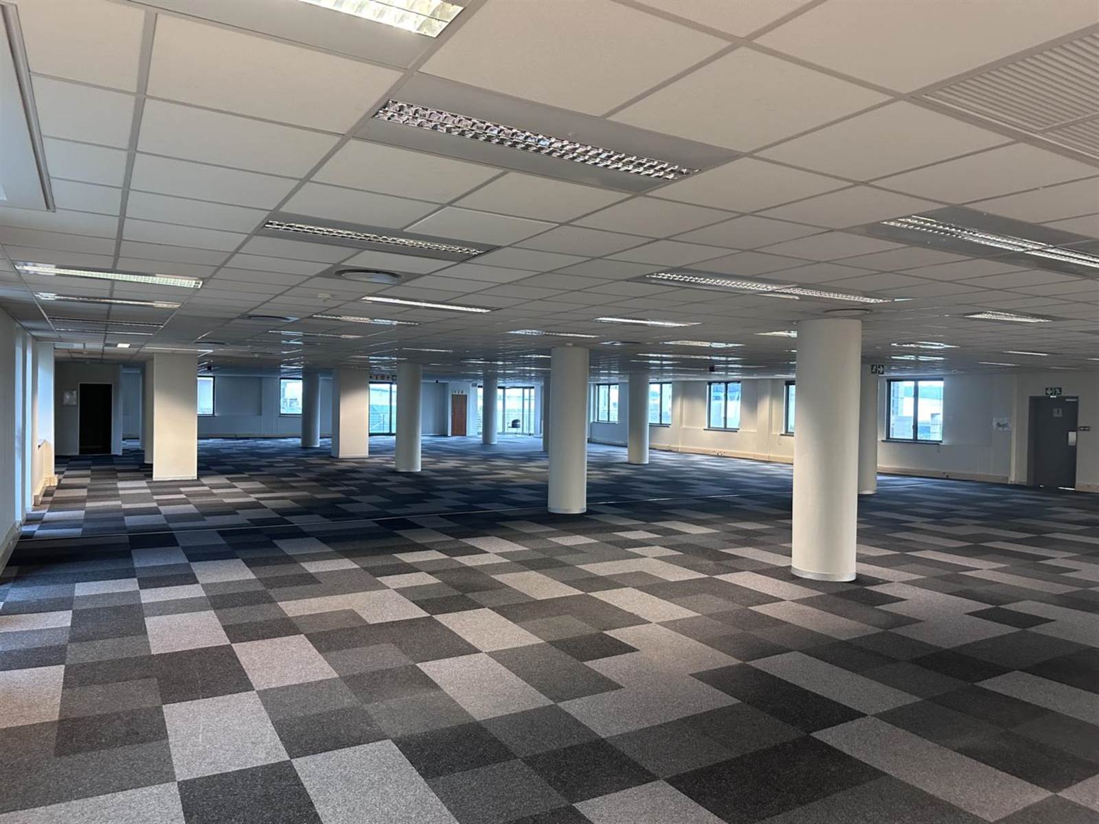 20000  m² Office Space in Menlyn photo number 7