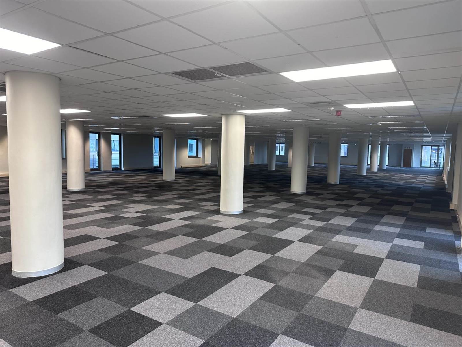 20000  m² Office Space in Menlyn photo number 6