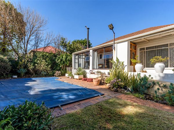 4 Bedroom House 4 Bedroom House