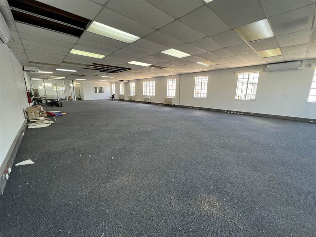283  m² Commercial space in Florida North photo number 21