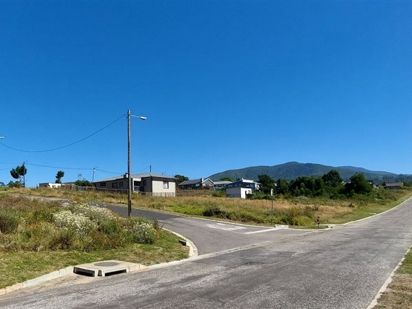 545 m² Land available in Great Brak River