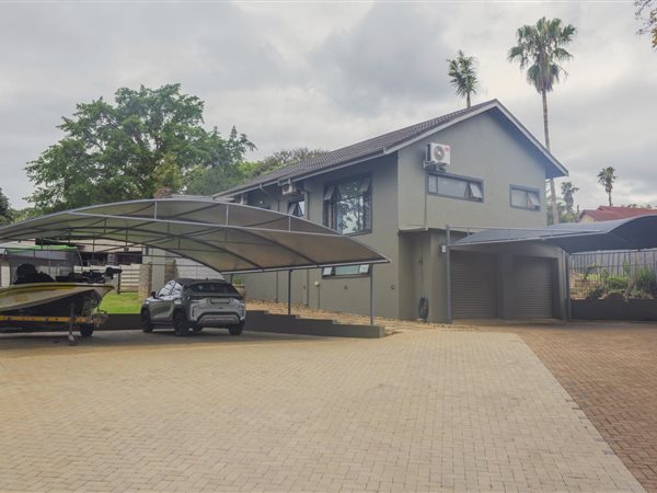 3 Bedroom House 3 Bedroom House
