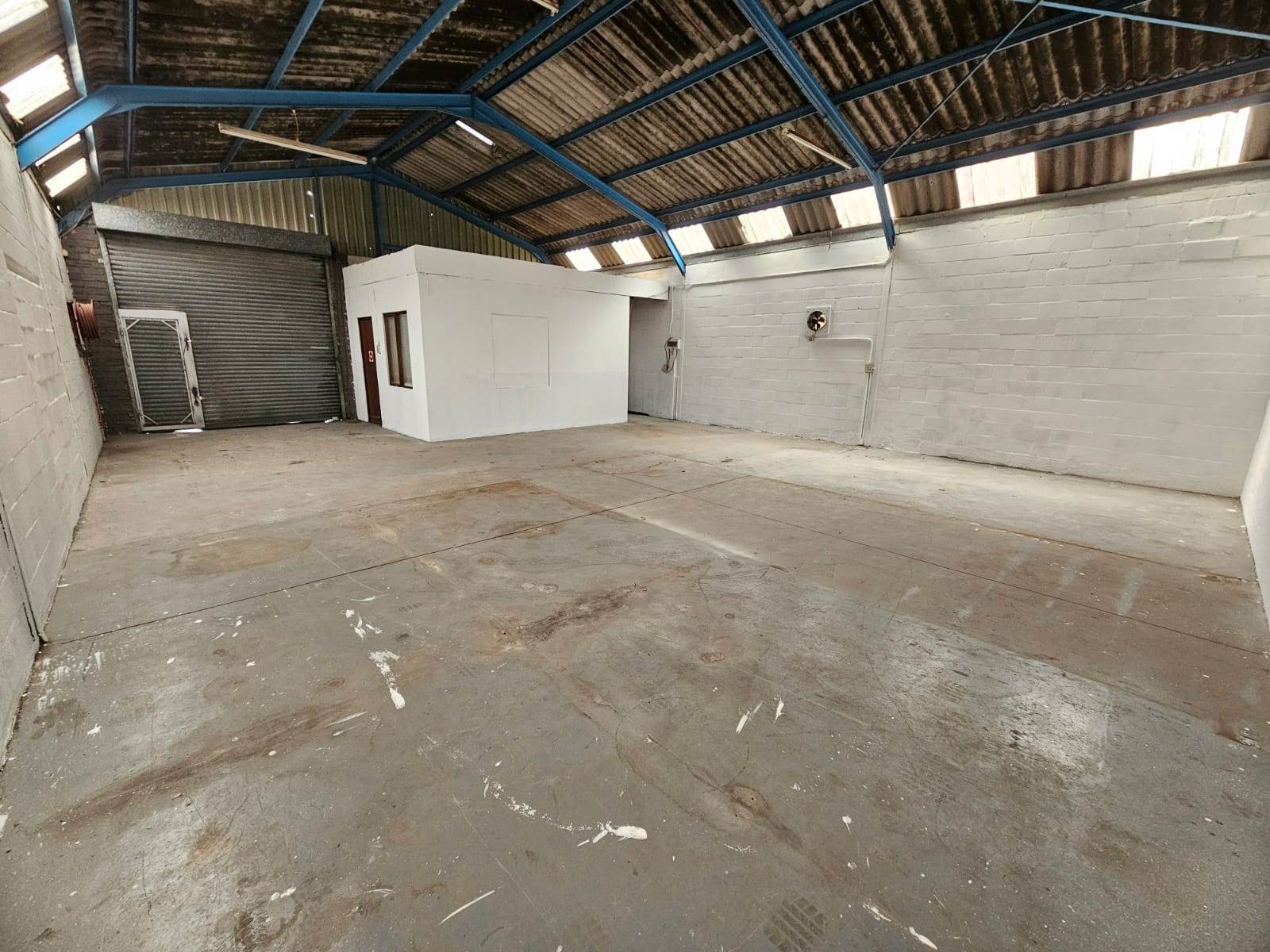 131  m² Industrial space in Montague Gardens photo number 2