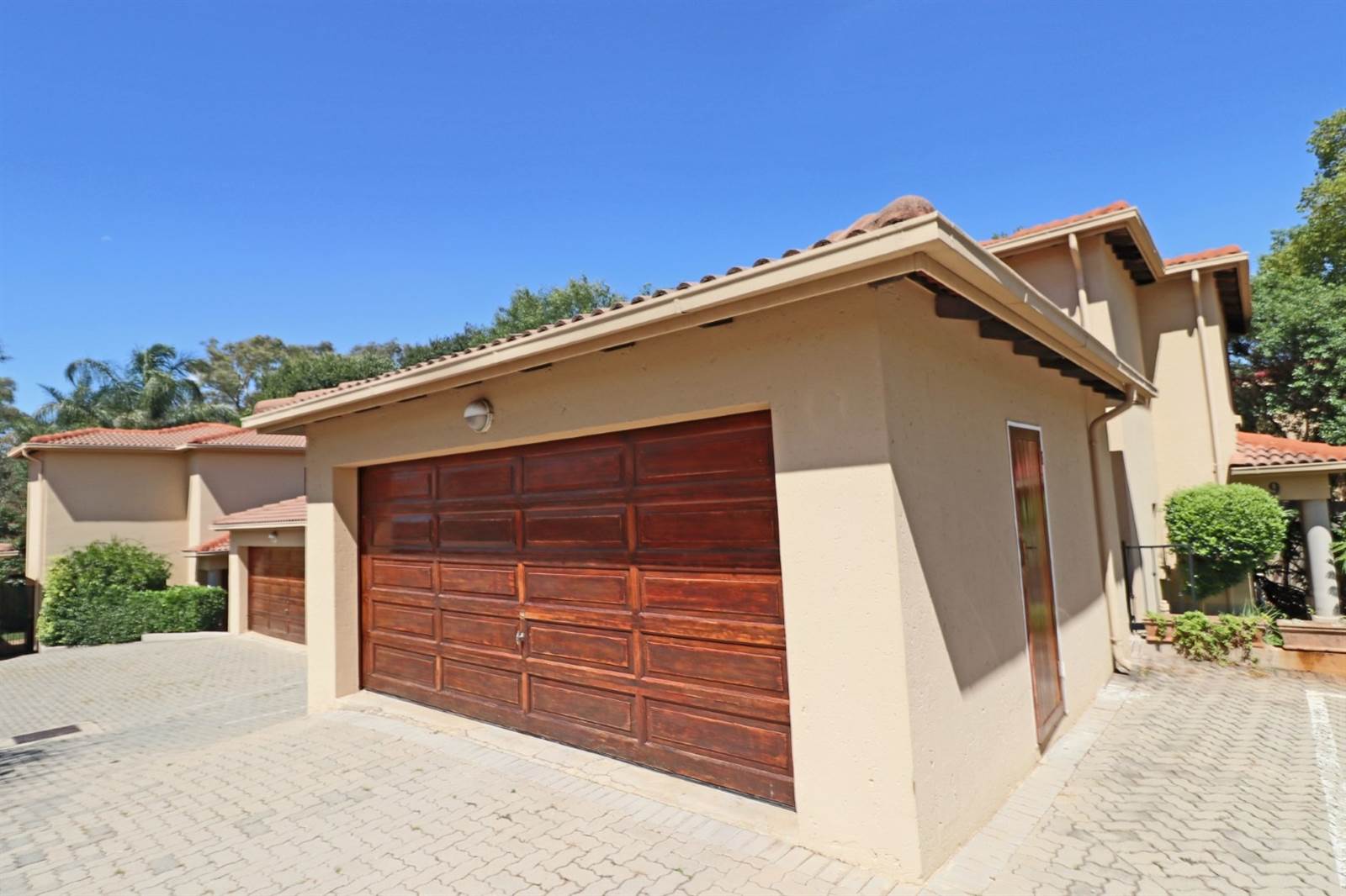 3 Bed Townhouse in Bryanston East photo number 27