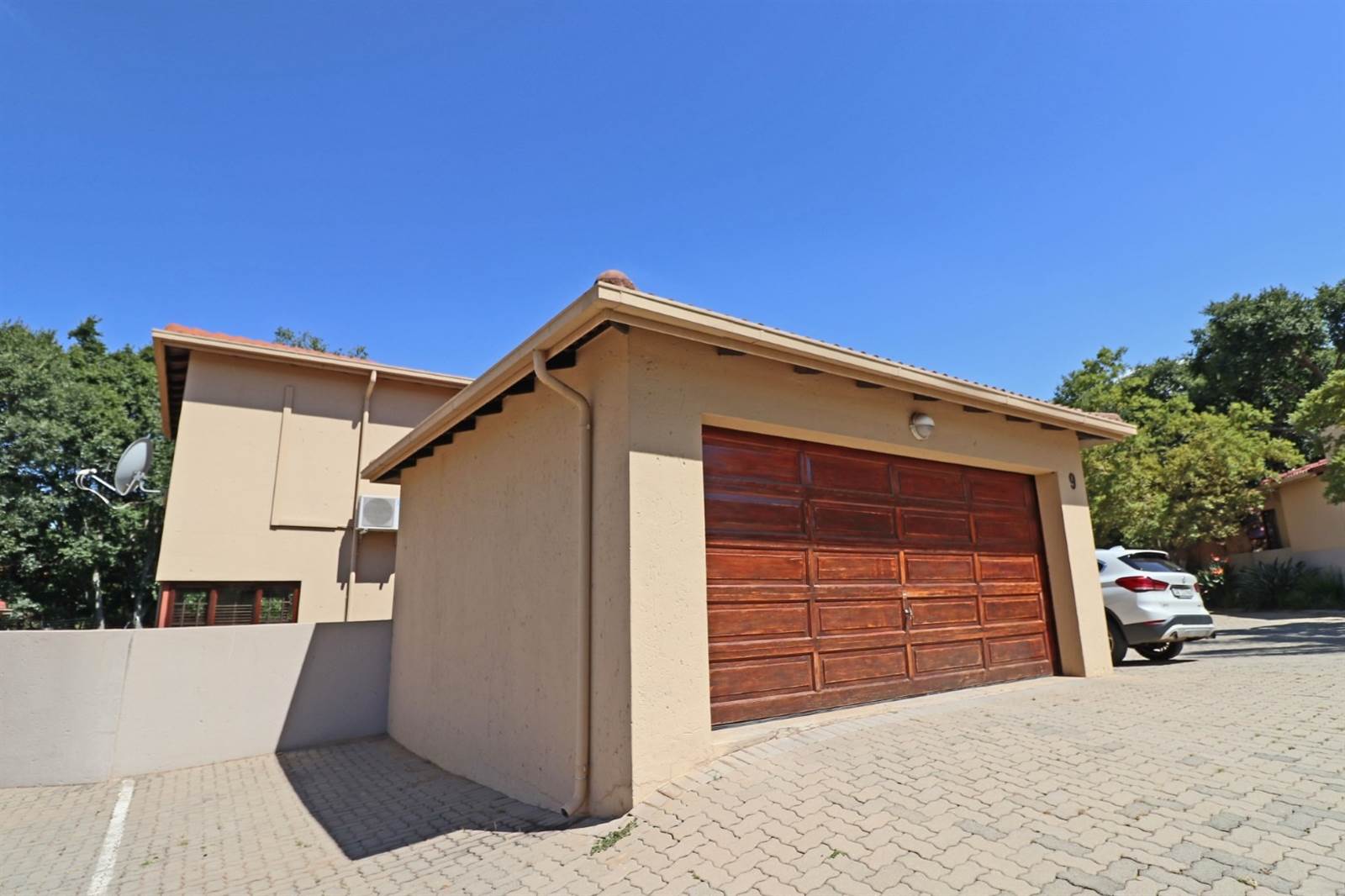 3 Bed Townhouse in Bryanston East photo number 28