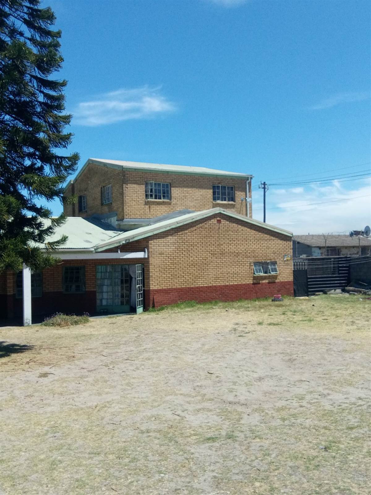 1674  m² Commercial space in Bonteheuwel photo number 7