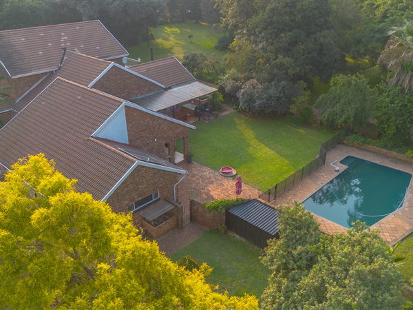 10 Bedroom House