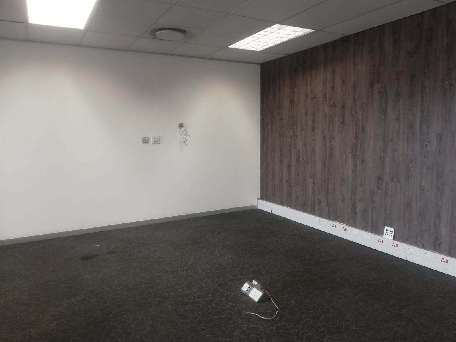 388.3  m² Commercial space in Woodmead photo number 14
