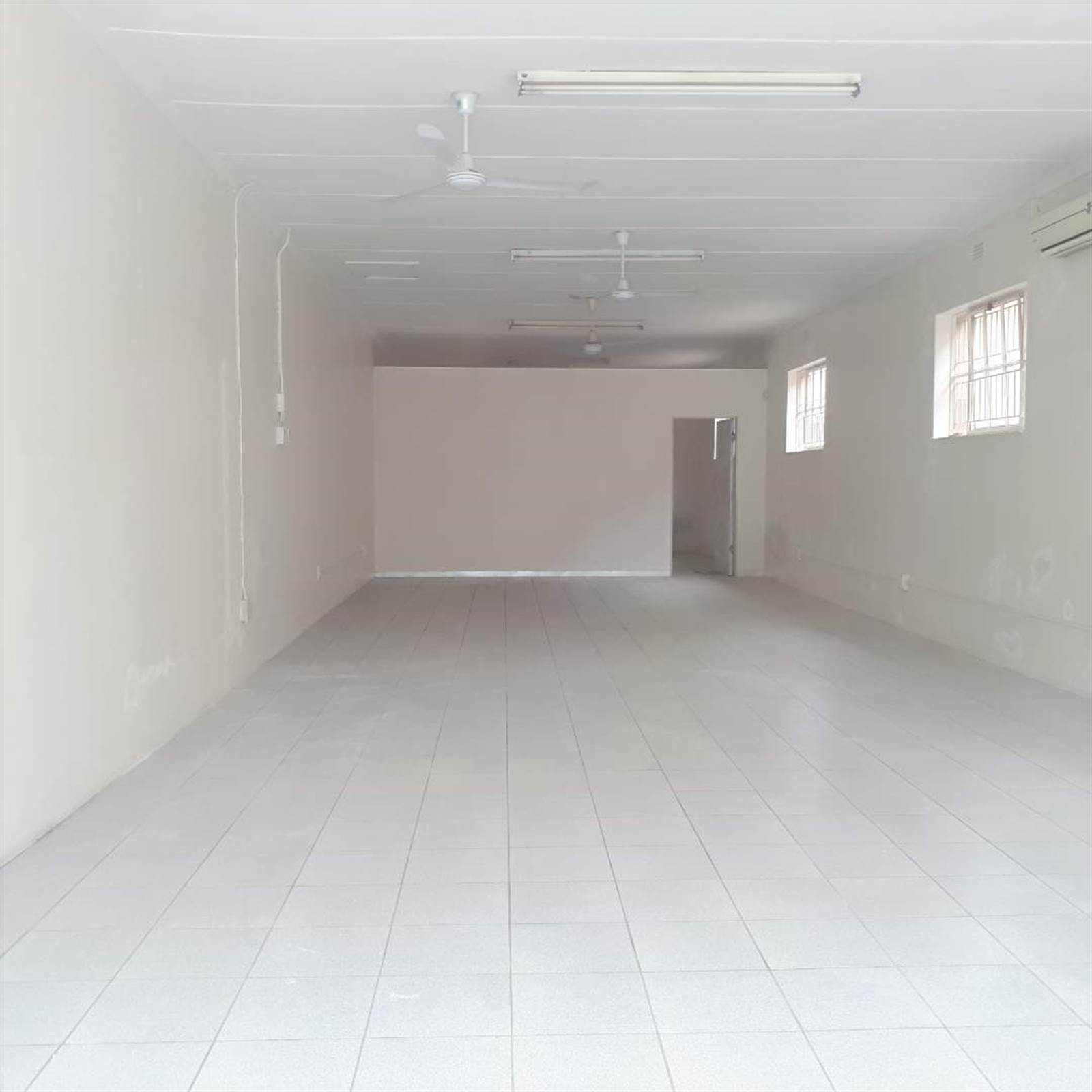 1100  m² Commercial space in Nelspruit Central photo number 8