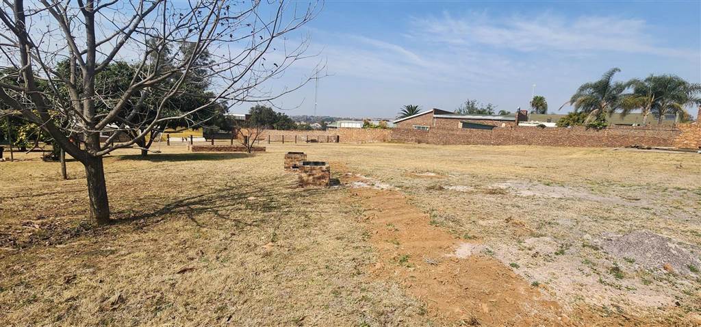 2450 m² Land available in Witbank Central photo number 4
