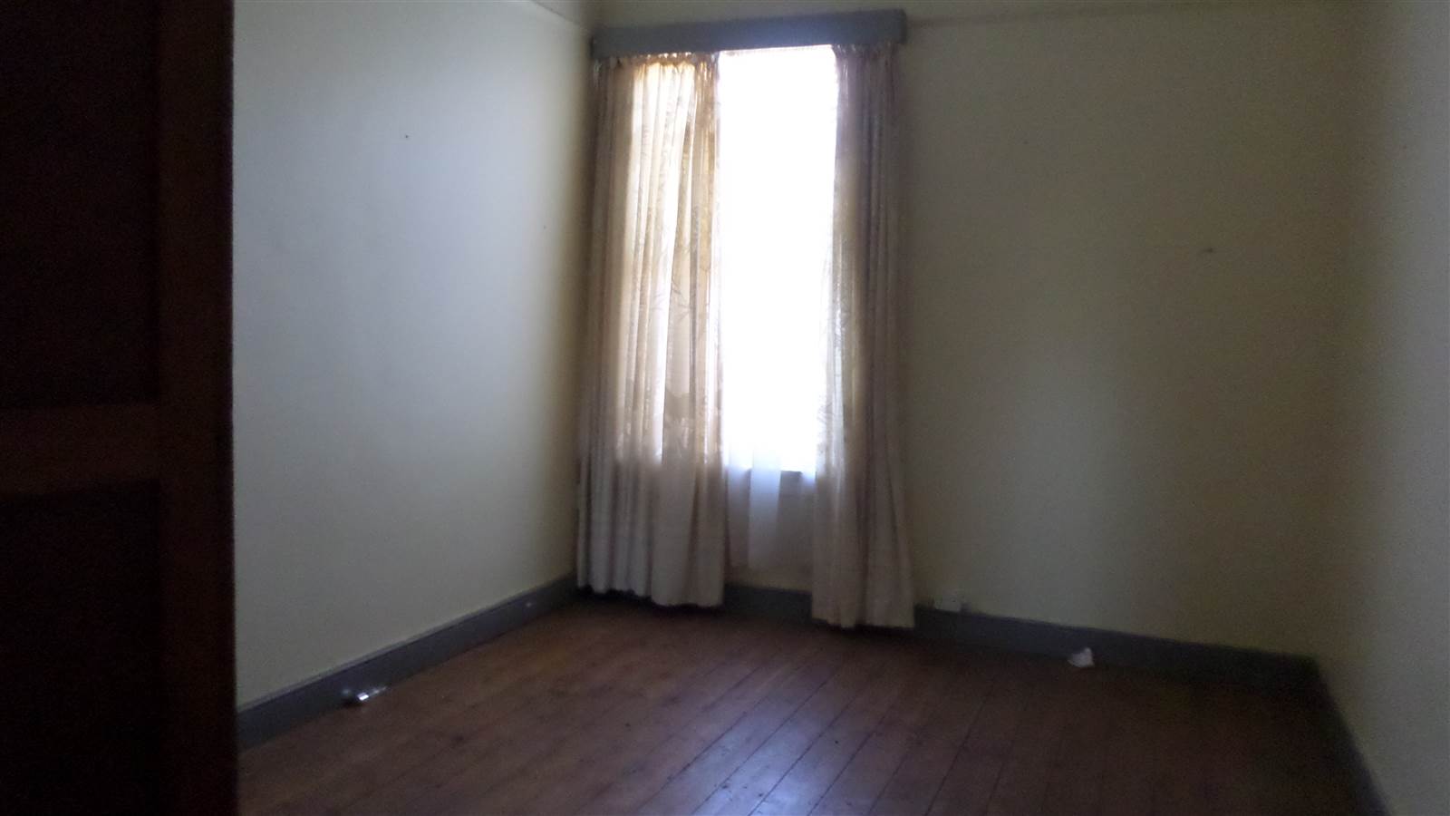 4 Bed House in Steynsburg photo number 3