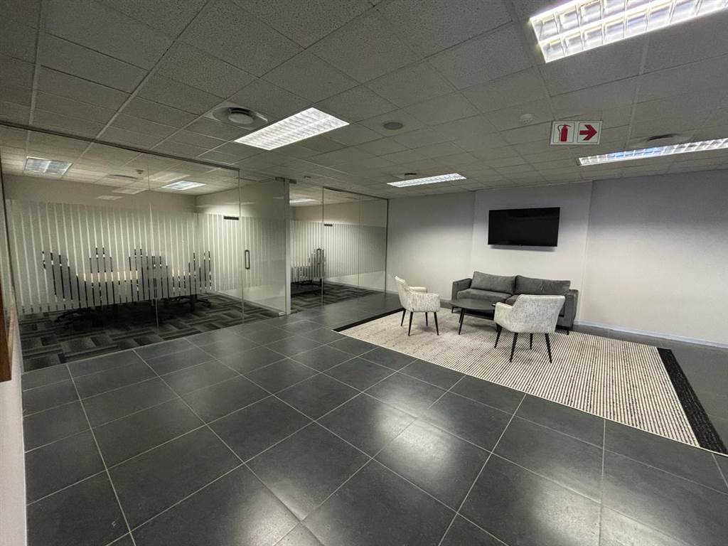 993  m² Commercial space in Braamfontein photo number 5