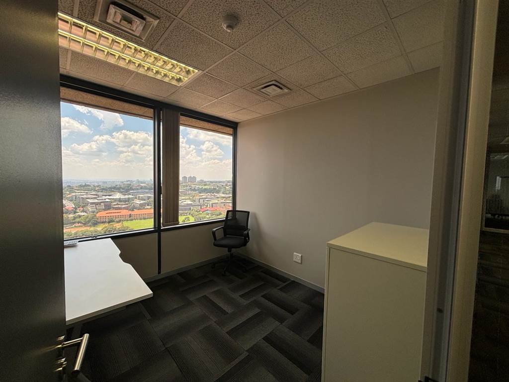993  m² Commercial space in Braamfontein photo number 4