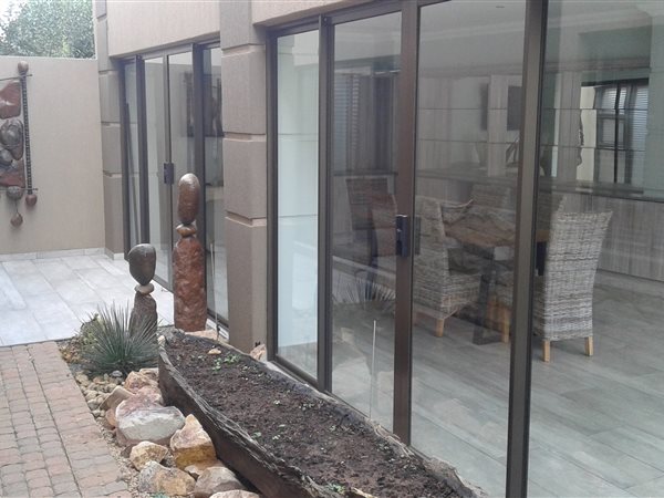 3 Bedroom Townhouse 3 Bedroom Townhouse