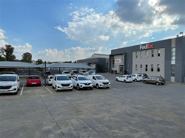 1 725  m² Industrial space