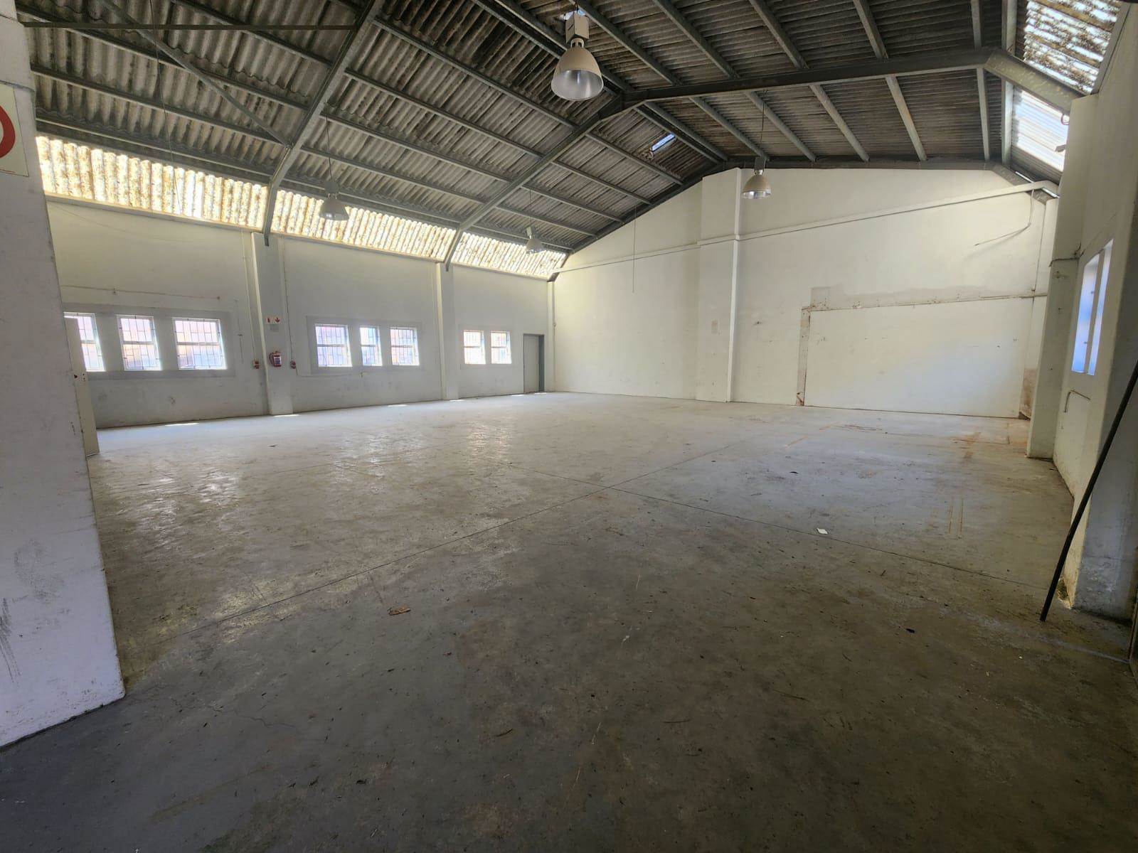 389  m² Industrial space in Montague Gardens photo number 2