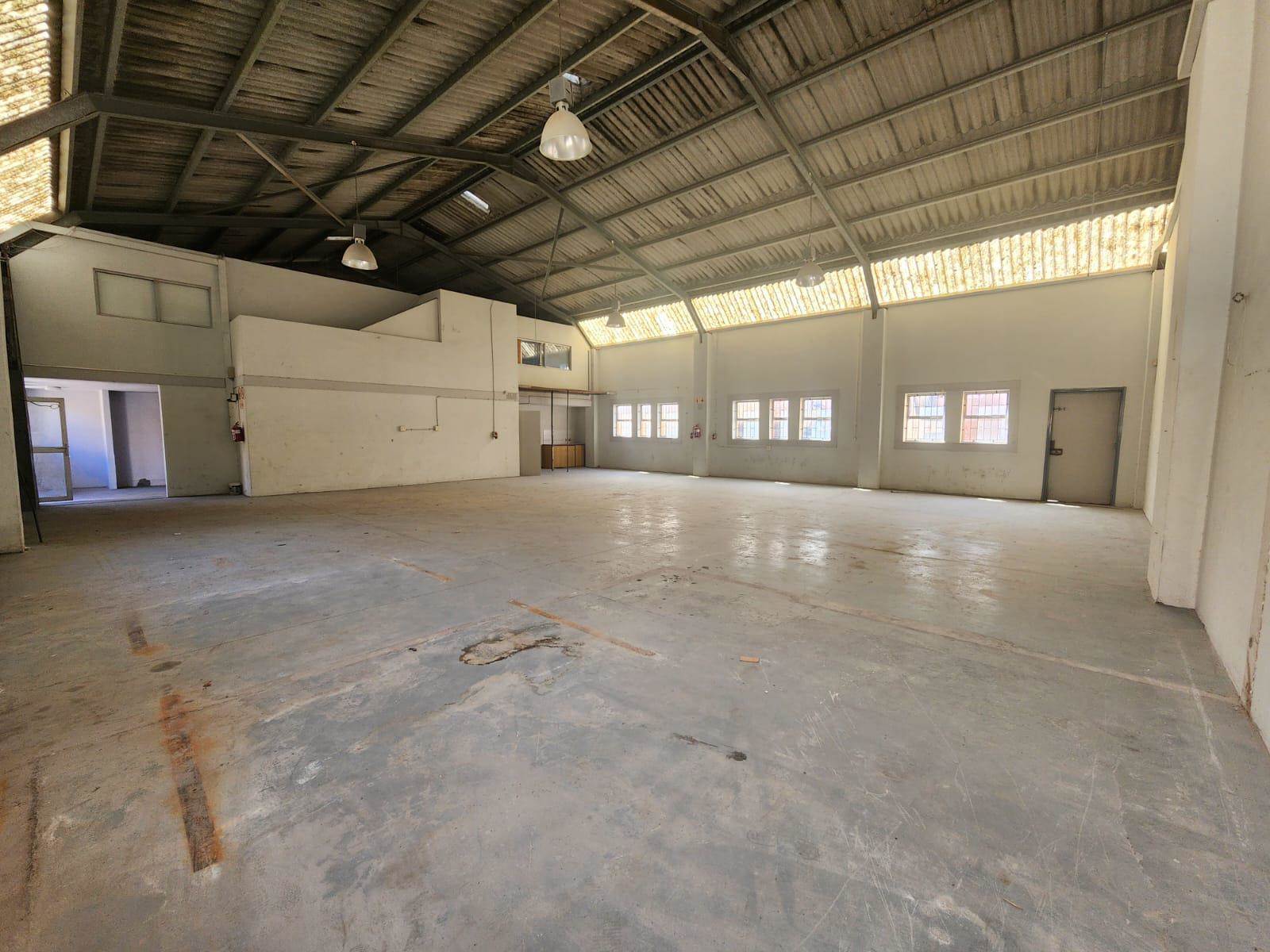 389  m² Industrial space in Montague Gardens photo number 4