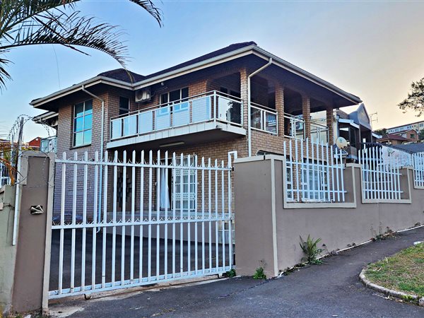 3 Bedroom House 3 Bedroom House