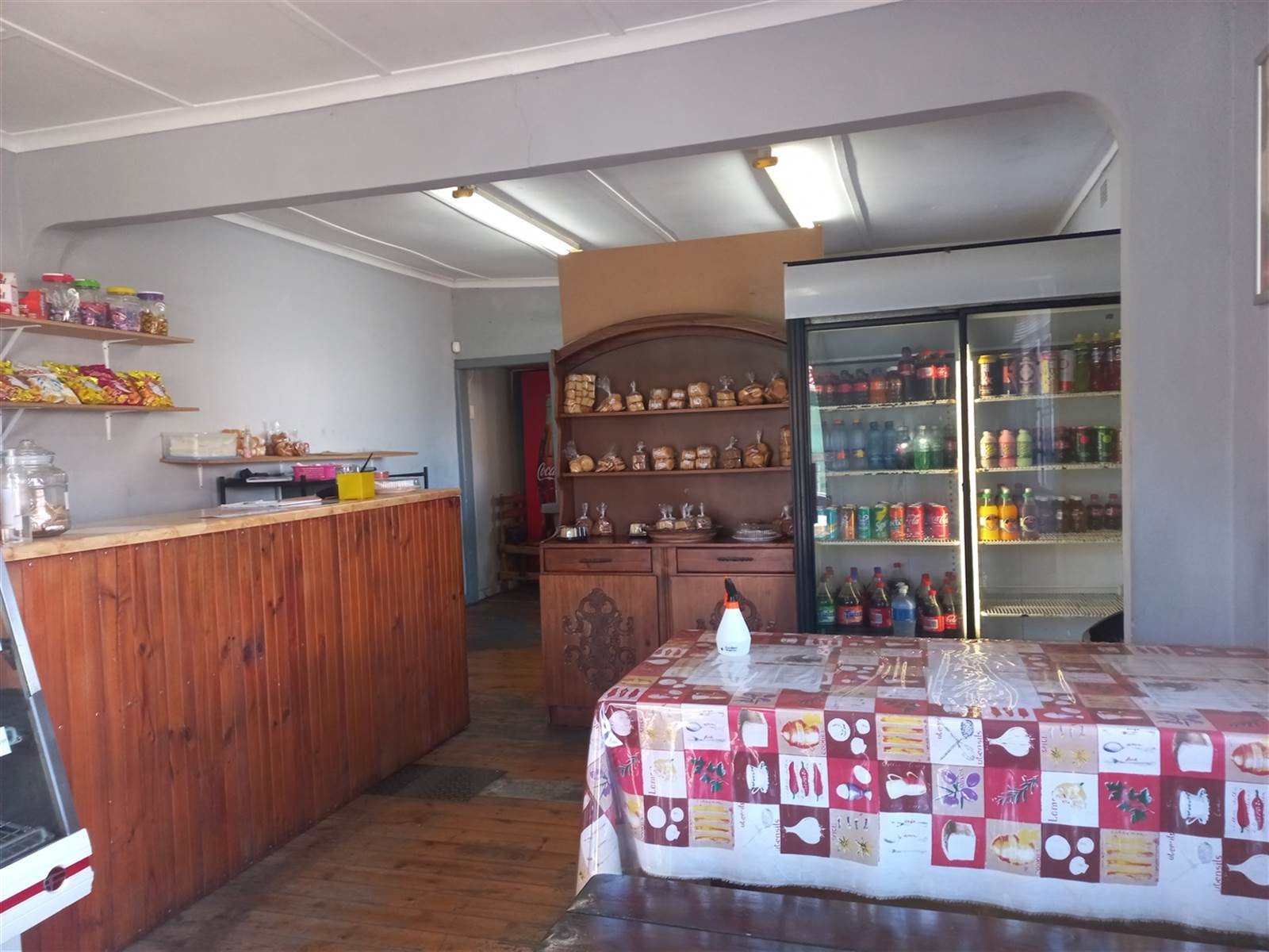 329  m² Commercial space in Uitenhage Central photo number 2