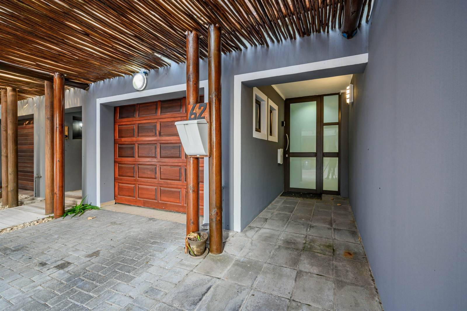 2 Bed Townhouse in Summerstrand photo number 30