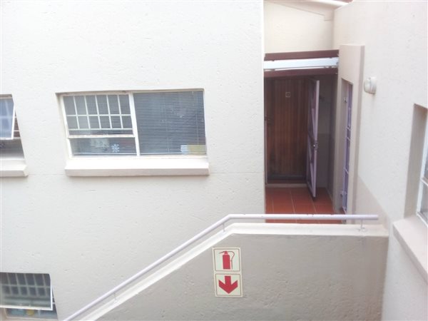 2 Bed Apartment in Rembrandt Park