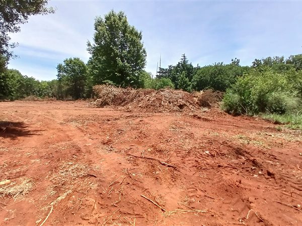 4023 m² Land available in Henley on Klip