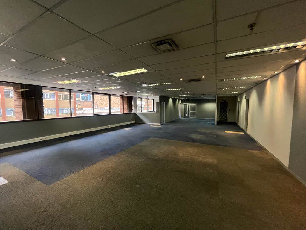 835  m² Commercial space in Braamfontein photo number 3