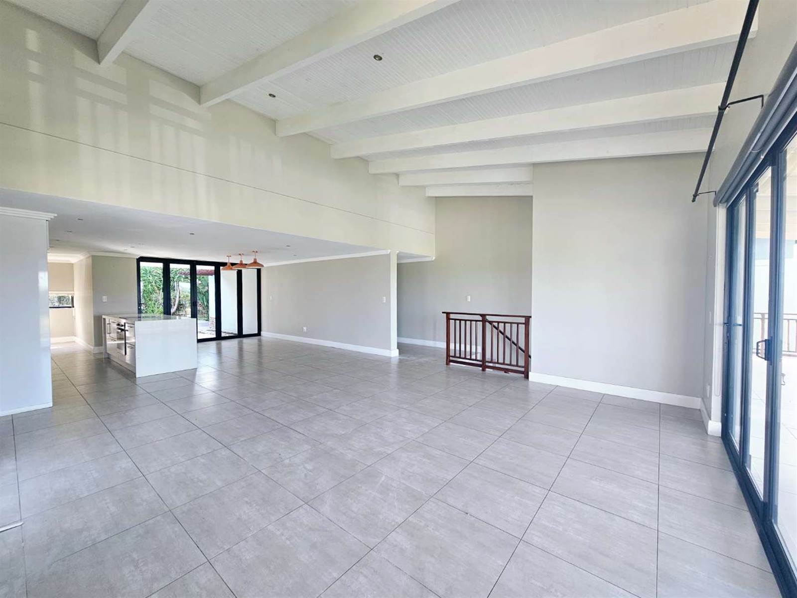 4 Bed House in Palm Lakes Estate photo number 2