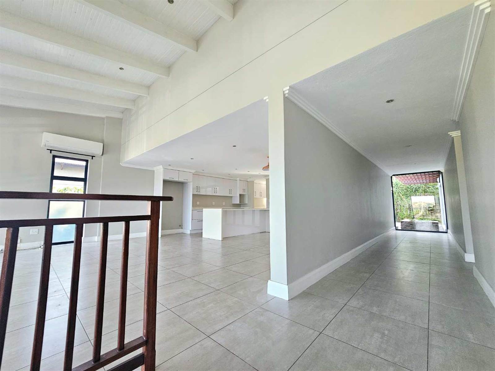 4 Bed House in Palm Lakes Estate photo number 8