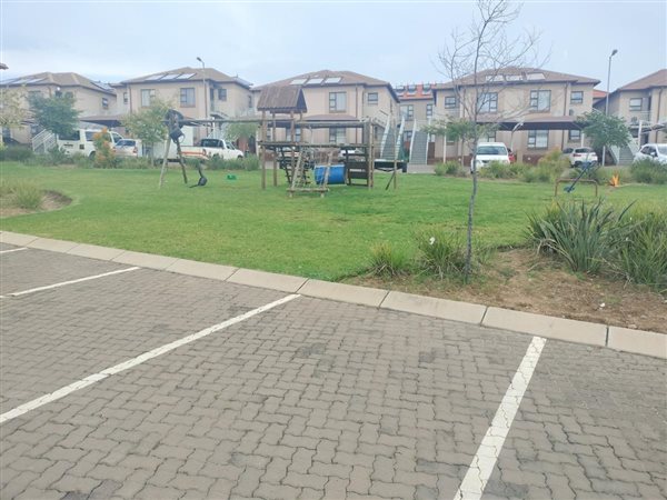 2 Bedroom Townhouse 2 Bedroom Townhouse