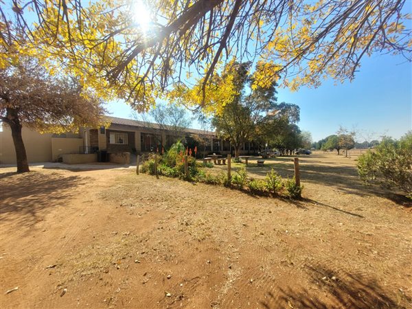 1 Bed Garden Cottage