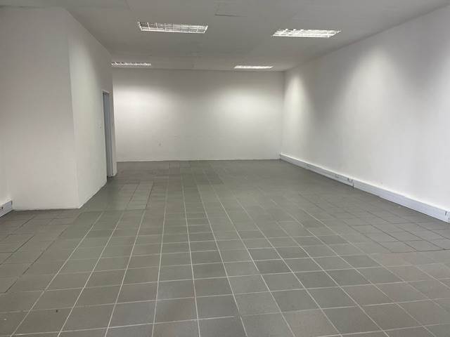 73  m² Retail Space in Richwood photo number 3