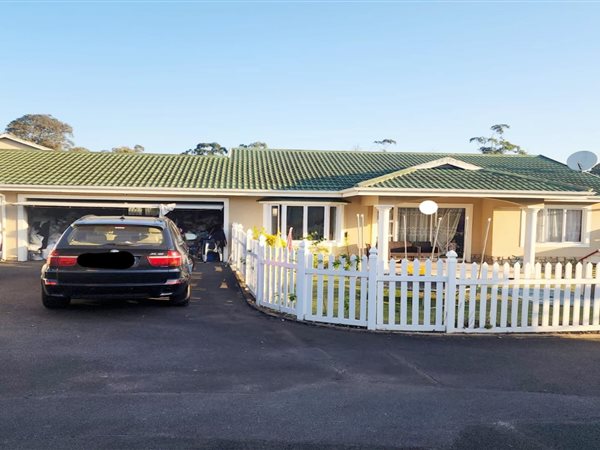 3 Bedroom Townhouse 3 Bedroom Townhouse