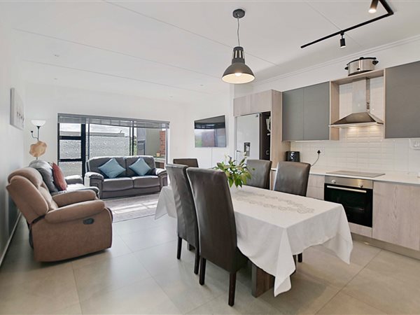 4 Bedroom Townhouse 4 Bedroom Townhouse