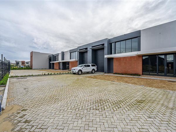 280  m² Industrial space