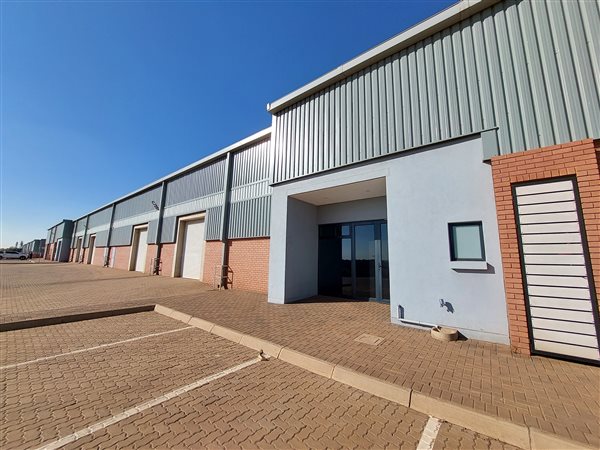 1 315  m² Industrial space