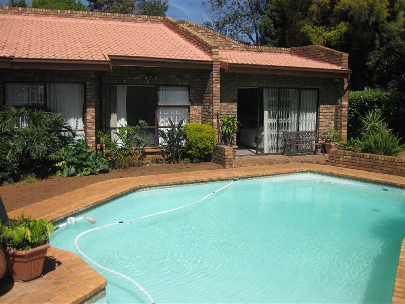3 Bed House in Glen Marais photo number 14