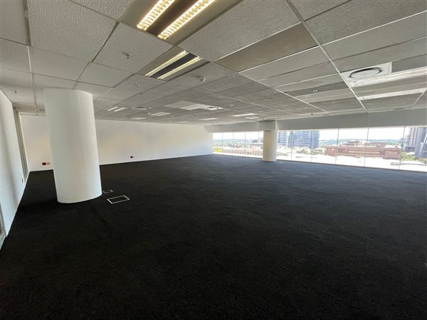206.100006103516  m² Commercial space