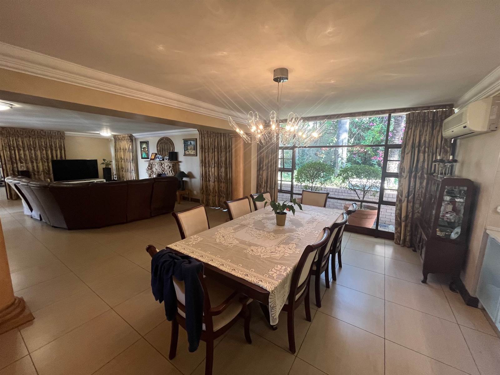 5 Bed House in Waterkloof photo number 14