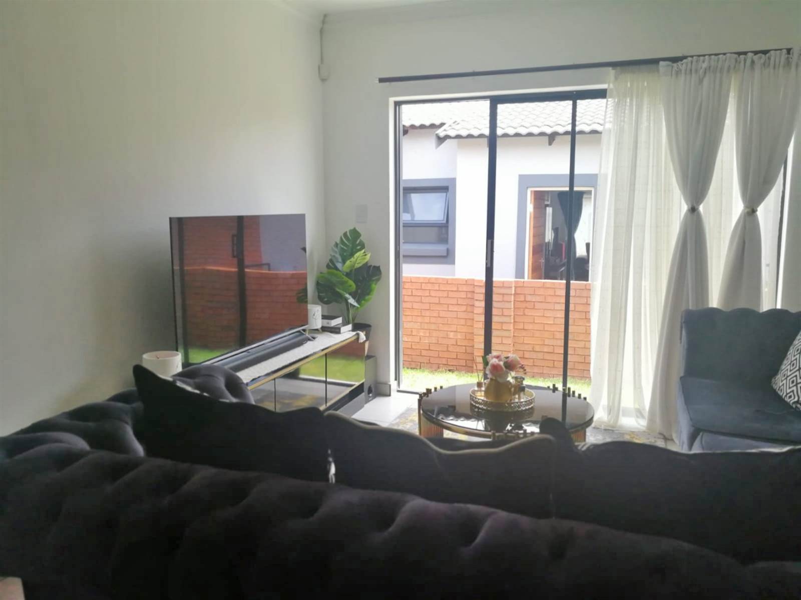 3 Bed Apartment in Amandasig photo number 6