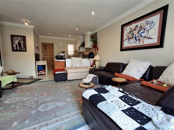 2 Bedroom Simplex 2 Bedroom Simplex
