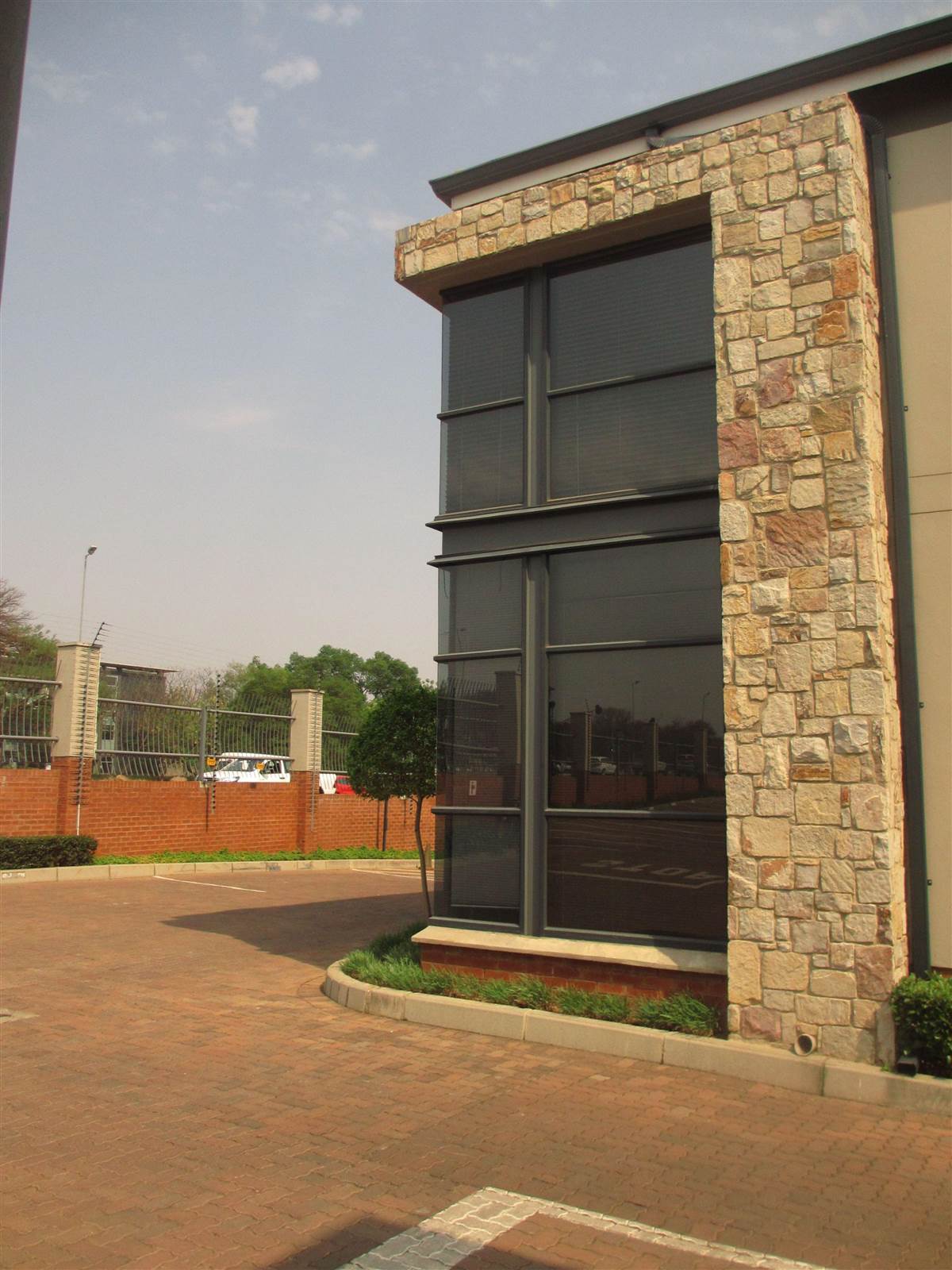 286  m² Commercial space in Fourways photo number 2